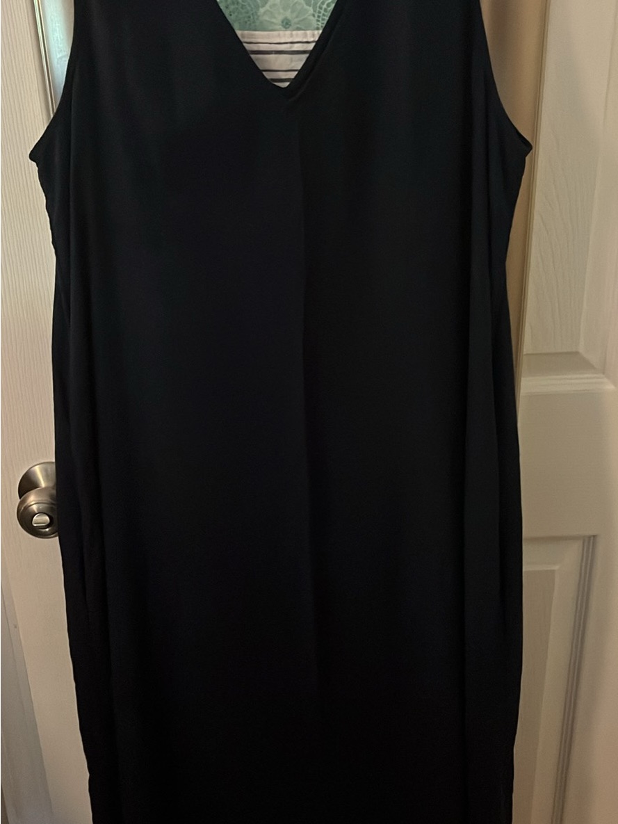 Tahari Navy V-Neck Sleeveless Maxi Dress